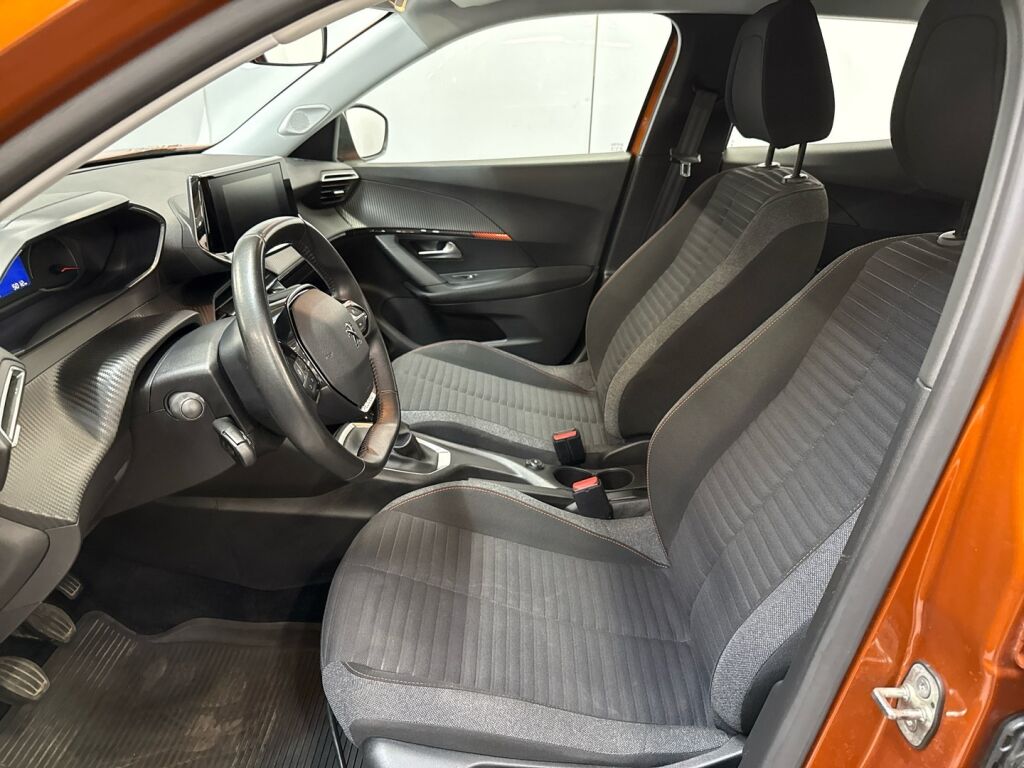 Peugeot 2008 2021 Oranssi