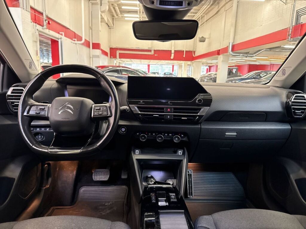 Citroen C4 2021 Punainen