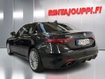 Alfa Romeo Giulia 2018 Musta