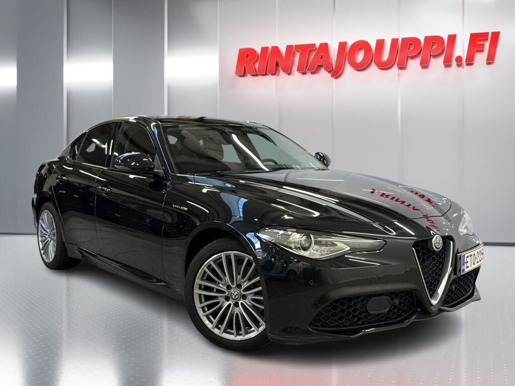 Alfa Romeo Giulia 2018 Musta