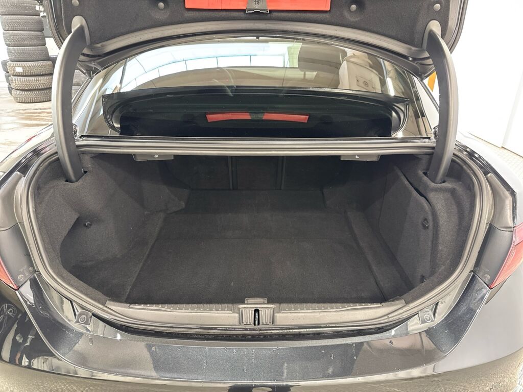 Alfa Romeo Giulia 2018 Musta