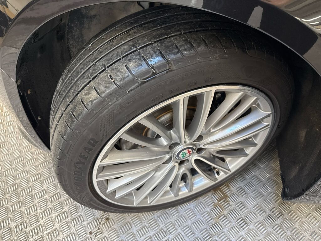 Alfa Romeo Giulia 2018 Musta