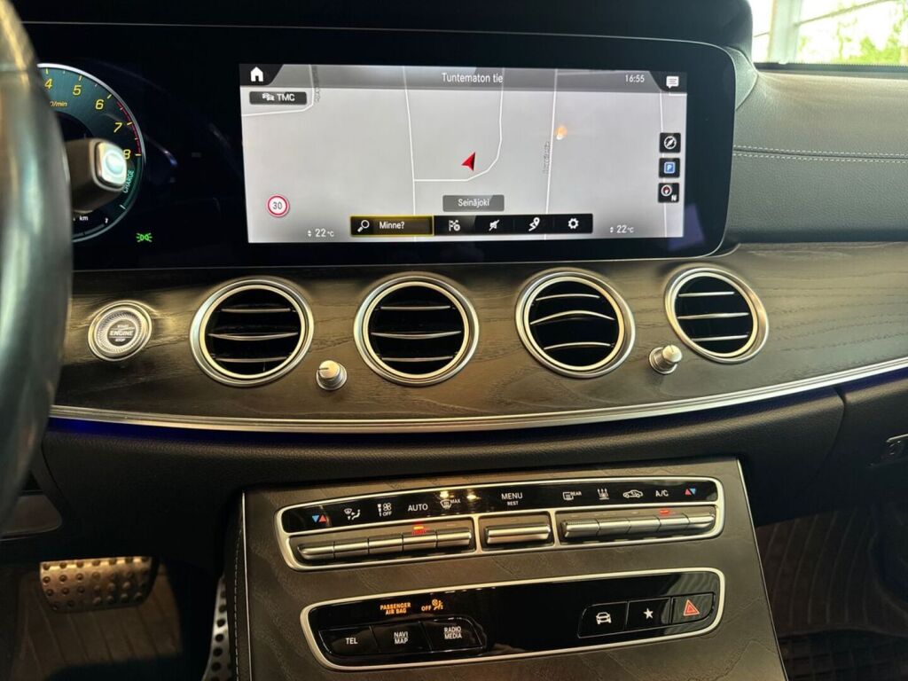Mercedes-Benz E 2022 Valkoinen