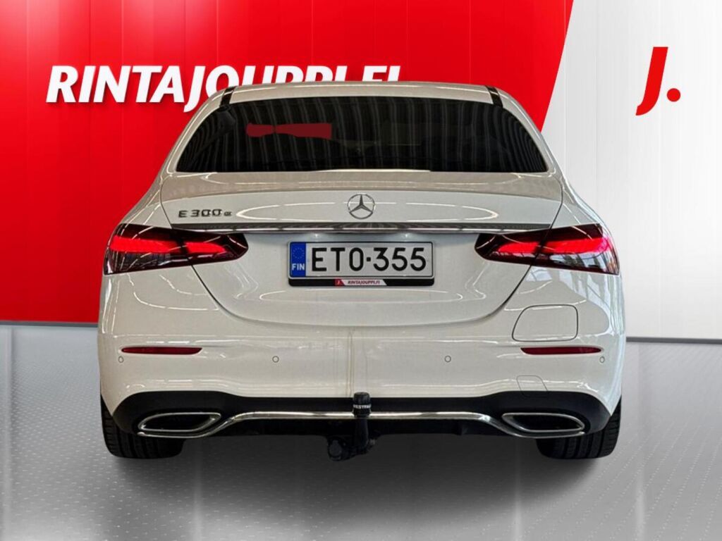 Mercedes-Benz E 2022 Valkoinen