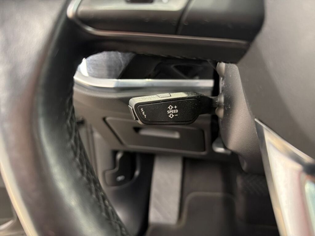 Audi Q3 2021 Harmaa