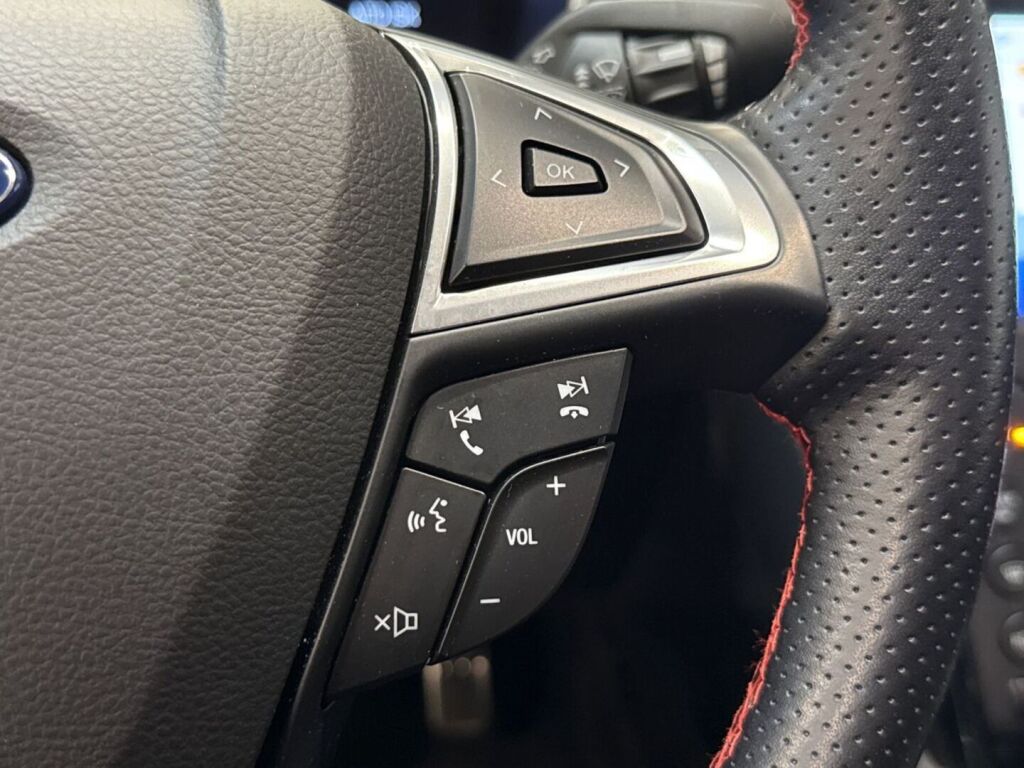 Ford Mondeo 2021 Sininen