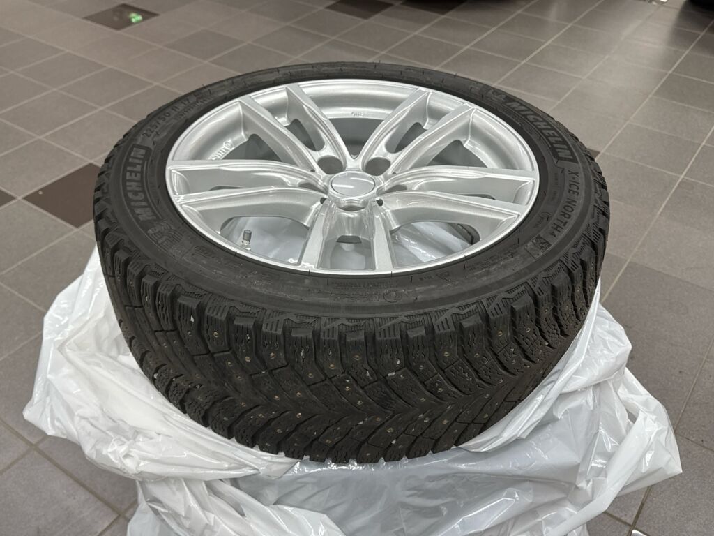 BMW 318 2021 Valkoinen