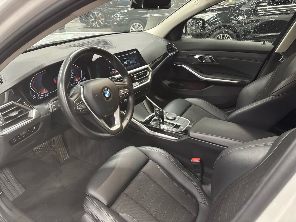 BMW 318 2021 Valkoinen