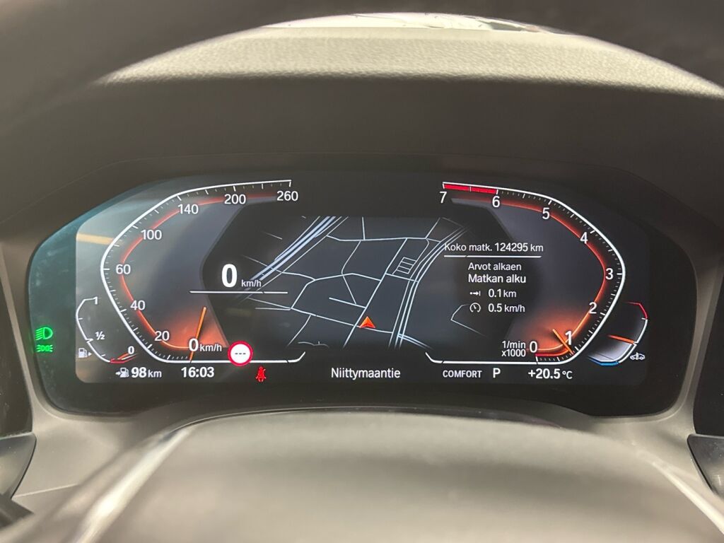 BMW 318 2021 Valkoinen