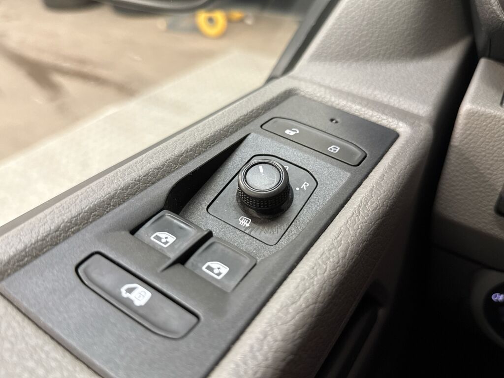 Volkswagen Transporter 2021 Sininen