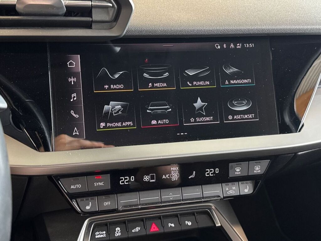 Audi A3 2022 Sininen