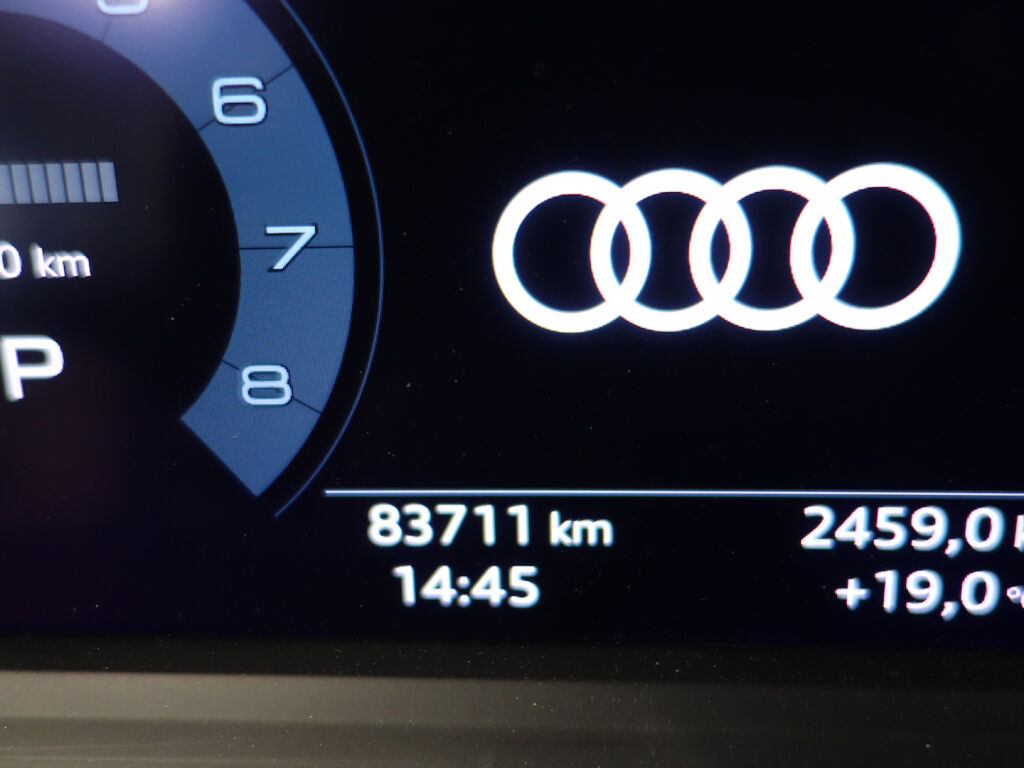 Audi A3 2022 Sininen