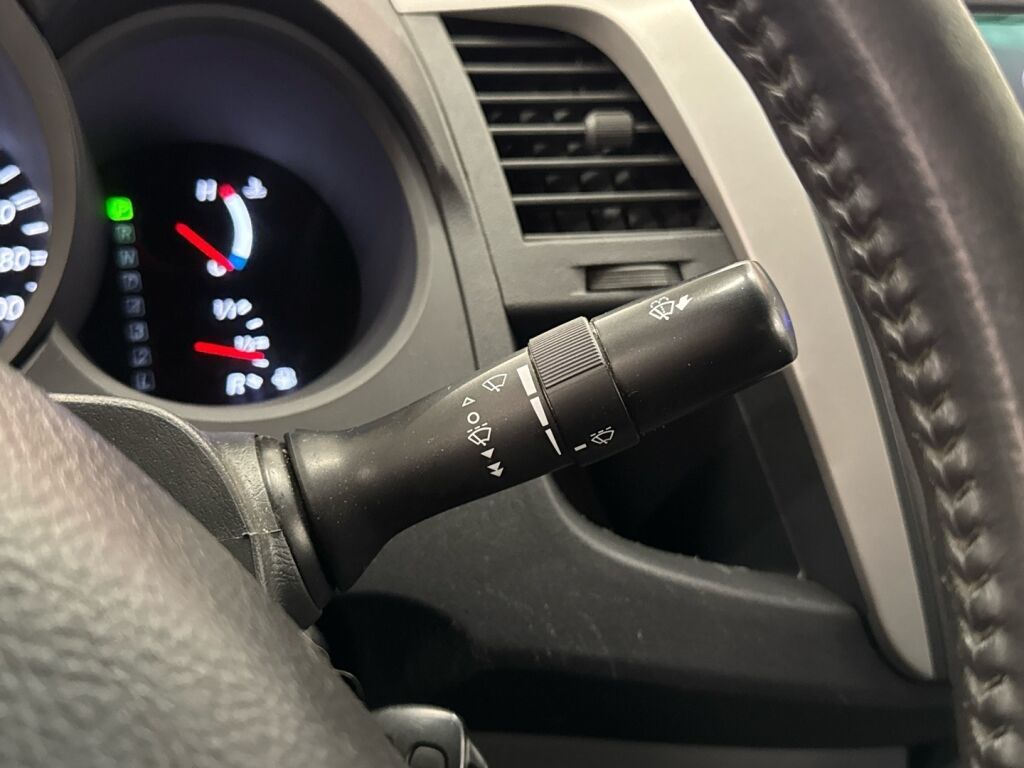 Toyota Hilux 2011 Valkoinen