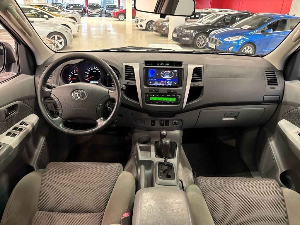 Toyota Hilux 2011 Valkoinen