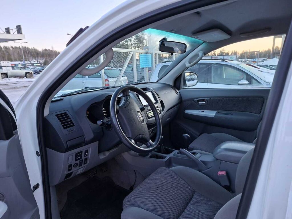 Toyota Hilux 2011 Valkoinen