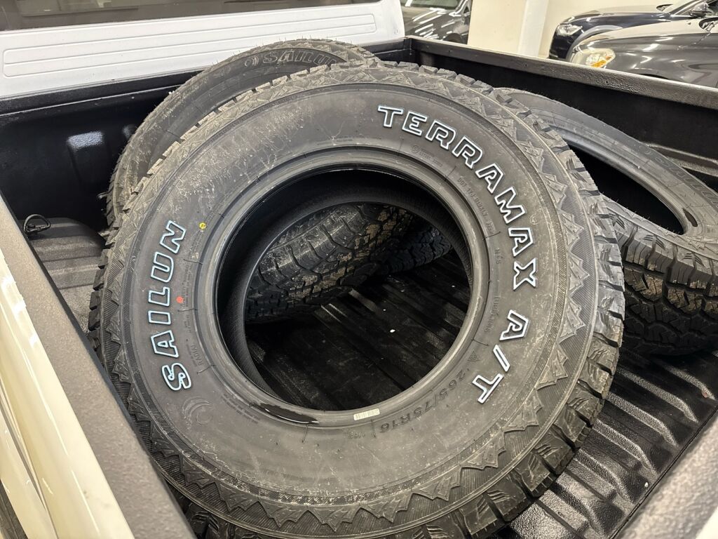 Toyota Hilux 2011 Valkoinen