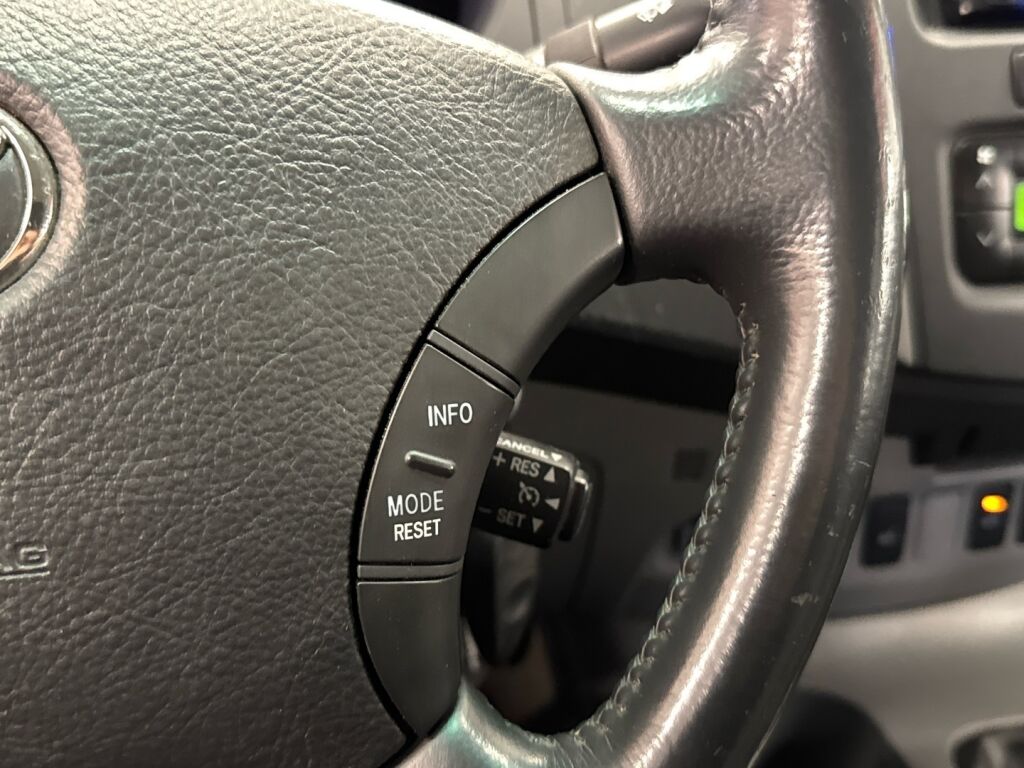 Toyota Hilux 2011 Valkoinen