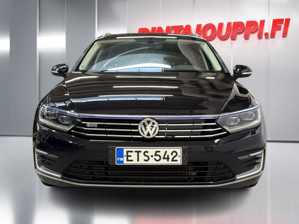 Volkswagen Passat 2017 Musta