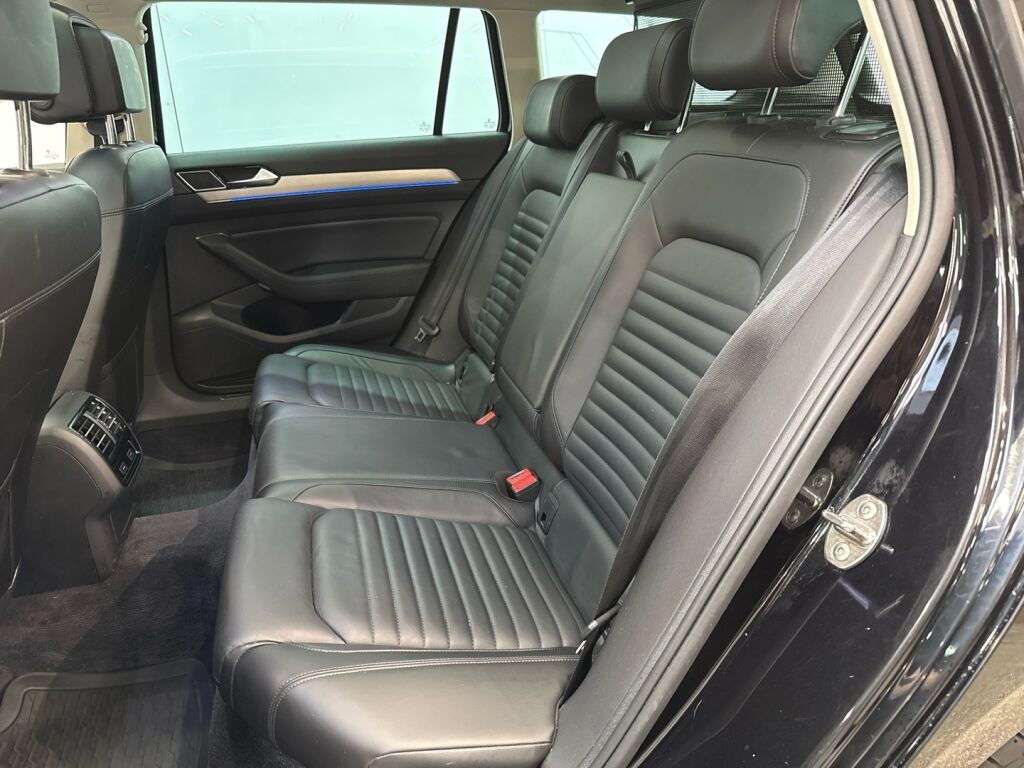 Volkswagen Passat 2017 Musta