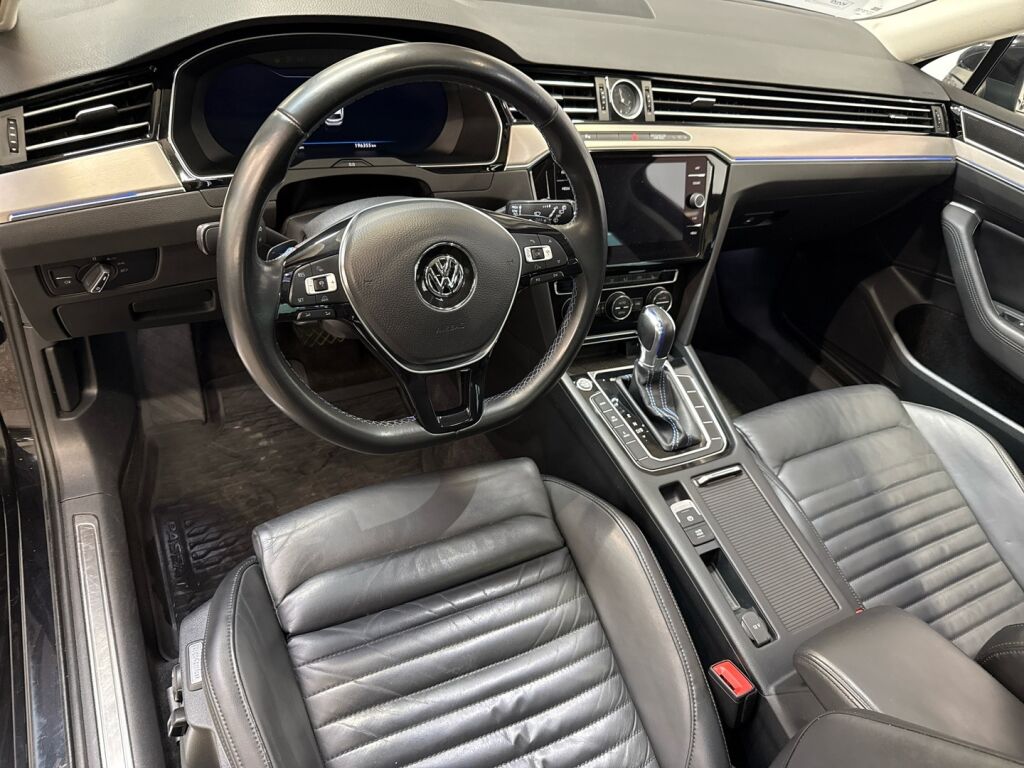 Volkswagen Passat 2017 Musta