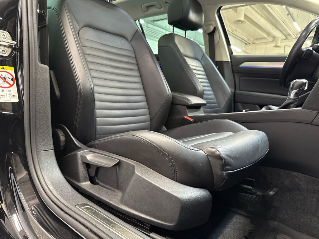 Volkswagen Passat 2017 Musta