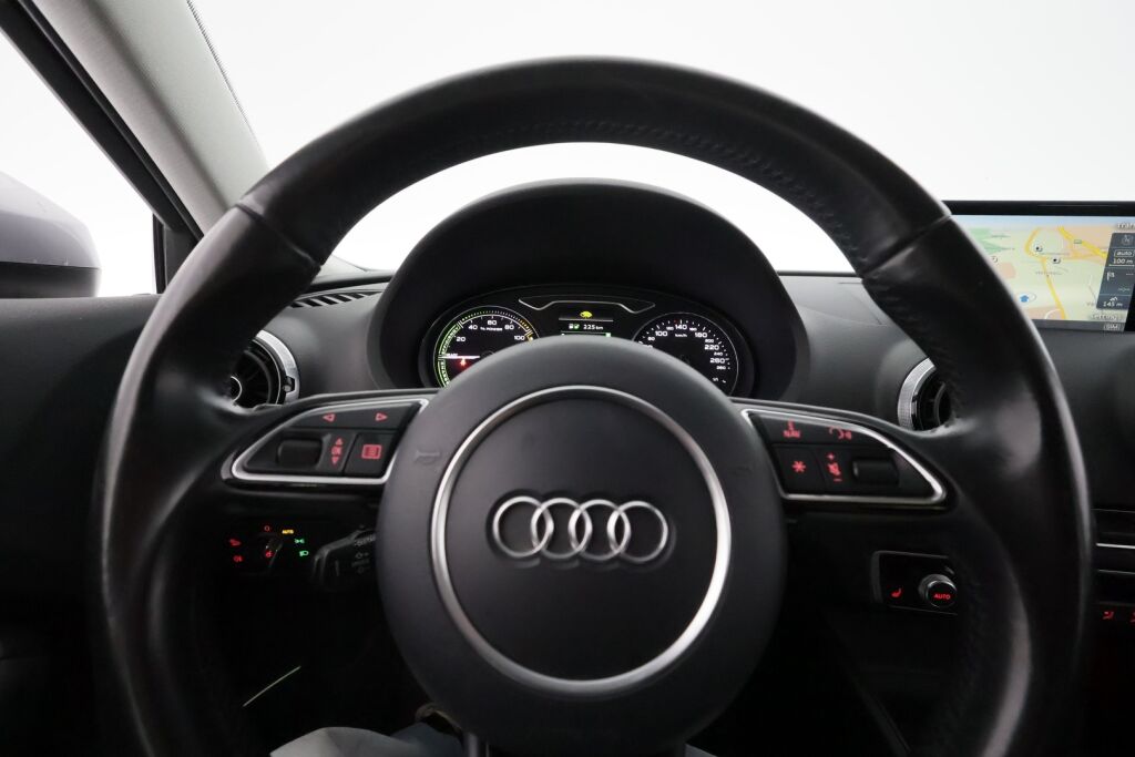 Audi A3 2016 Harmaa