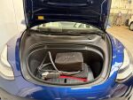 Tesla Model 3 2020 Sininen