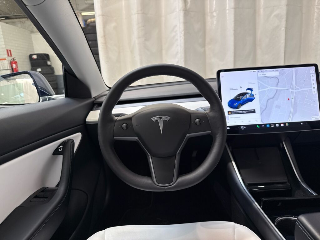 Tesla Model 3 2020 Sininen