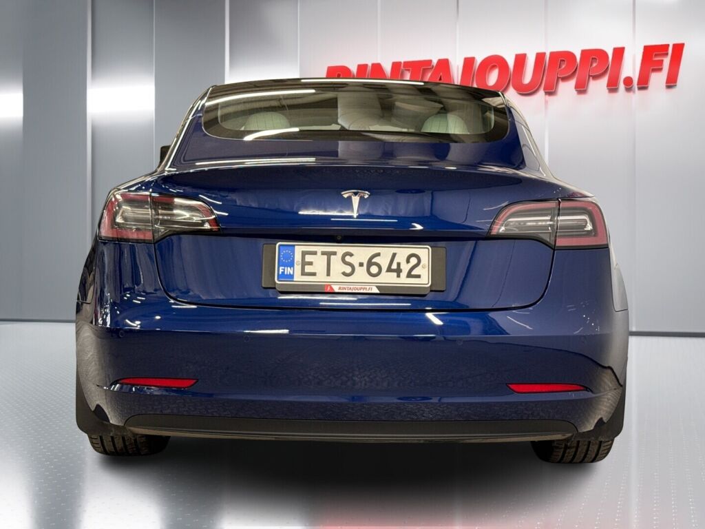 Tesla Model 3 2020 Sininen