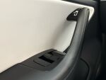 Tesla Model 3 2020 Sininen