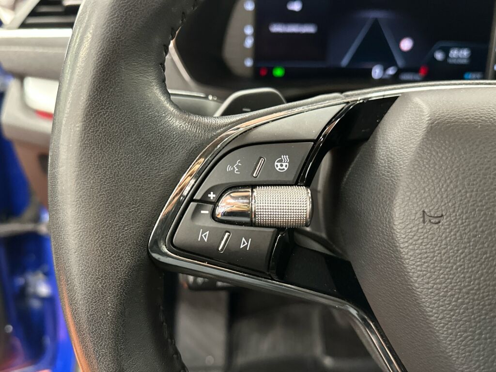 Skoda Octavia 2021 Sininen