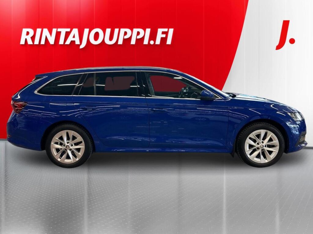 Skoda Octavia 2021 Sininen