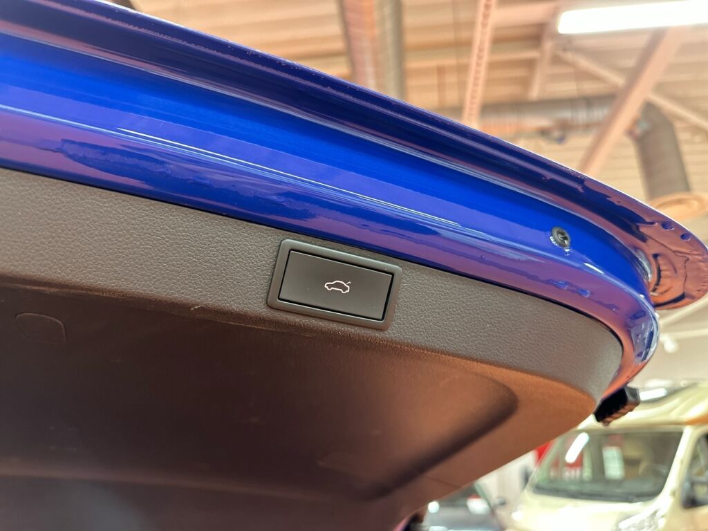 Skoda Octavia 2021 Sininen