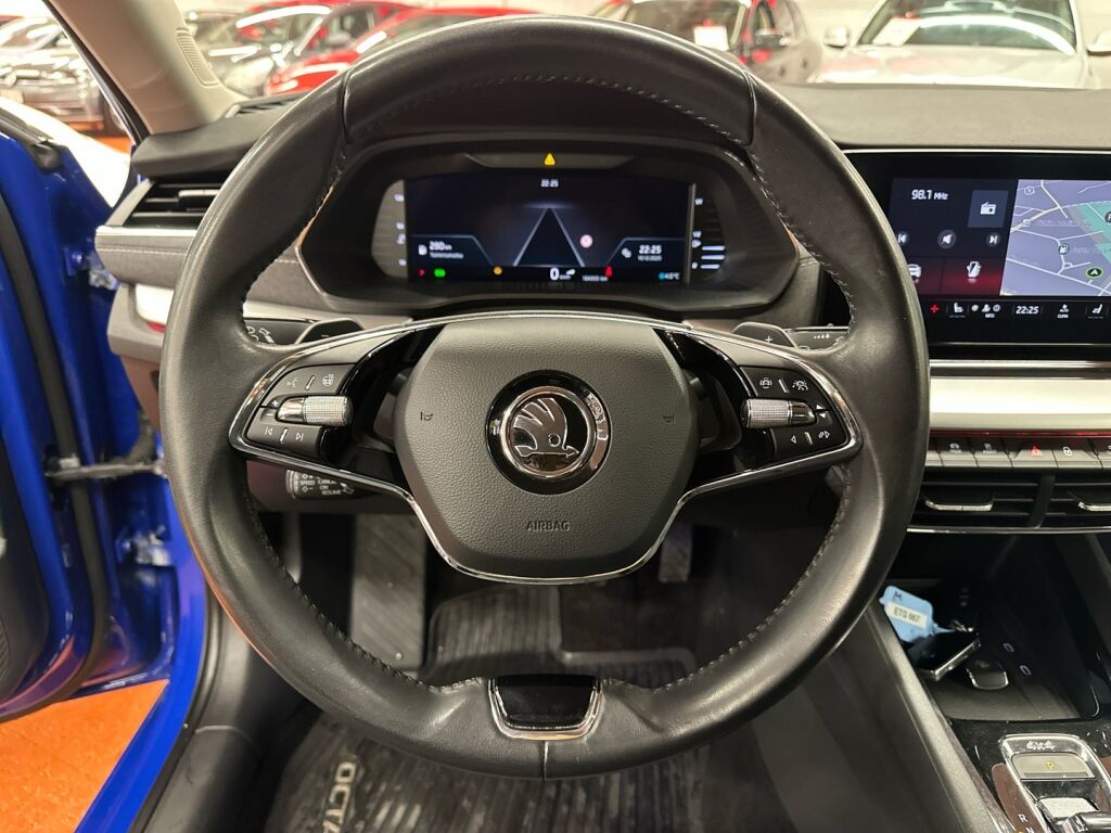 Skoda Octavia 2021 Sininen