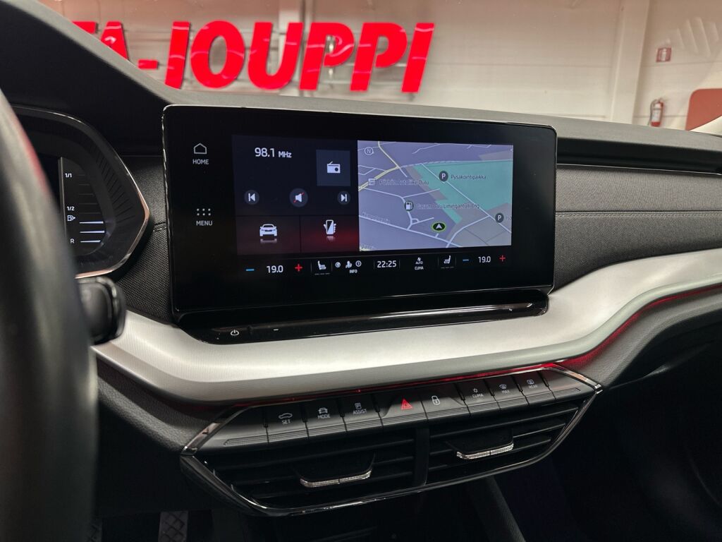 Skoda Octavia 2021 Sininen