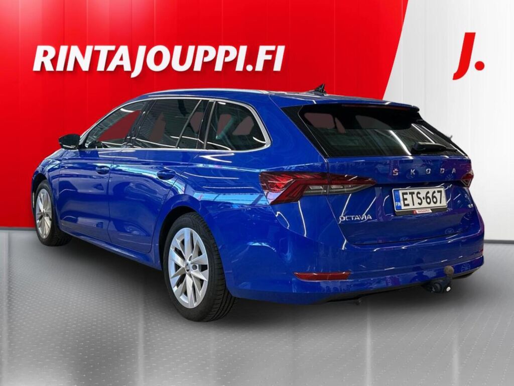 Skoda Octavia 2021 Sininen