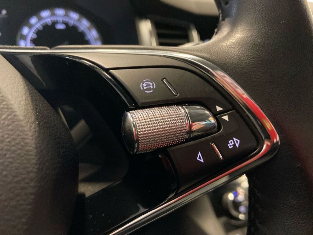 Skoda Kodiaq 2021 Musta