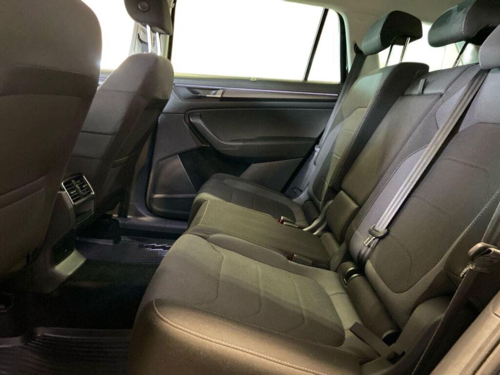 Skoda Kodiaq 2021 Musta