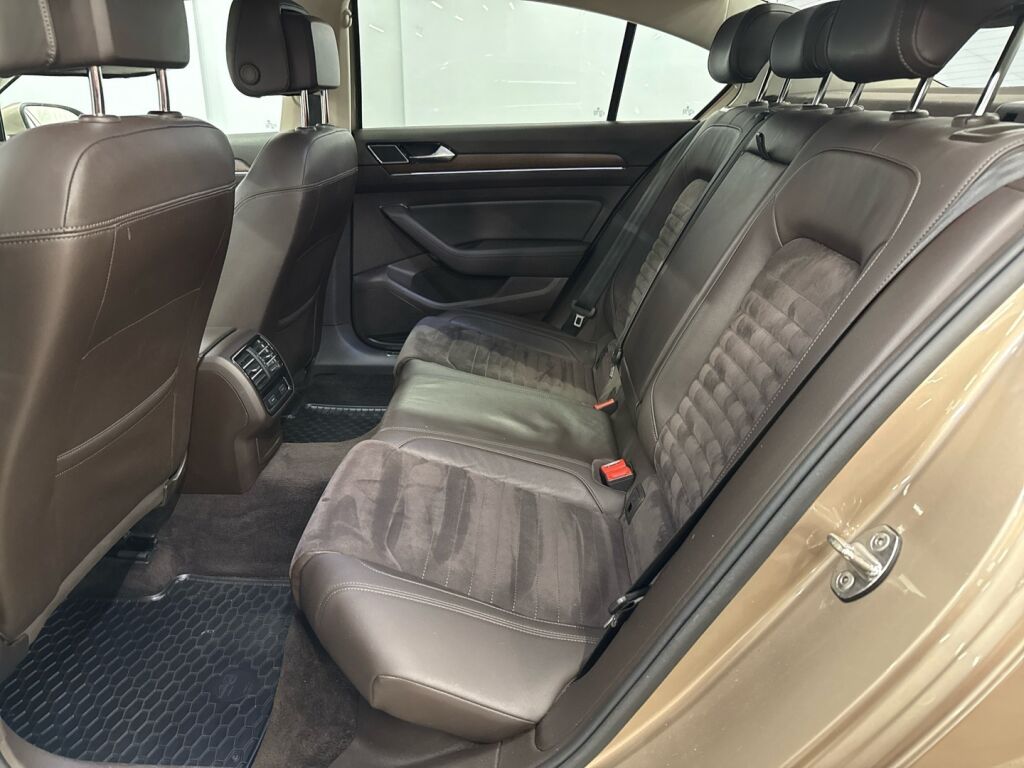 Volkswagen Passat 2016 Ruskea (beige)