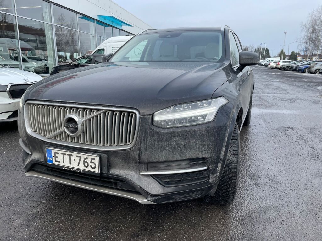 Volvo XC90 2016 Musta