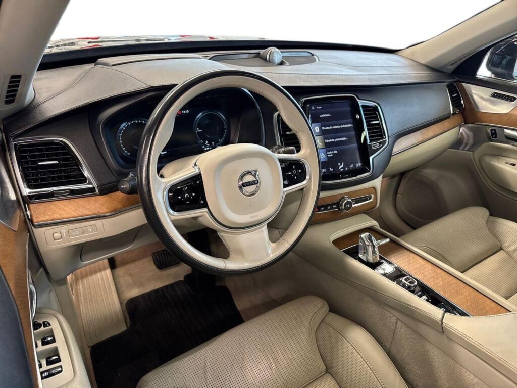 Volvo XC90 2016 Musta