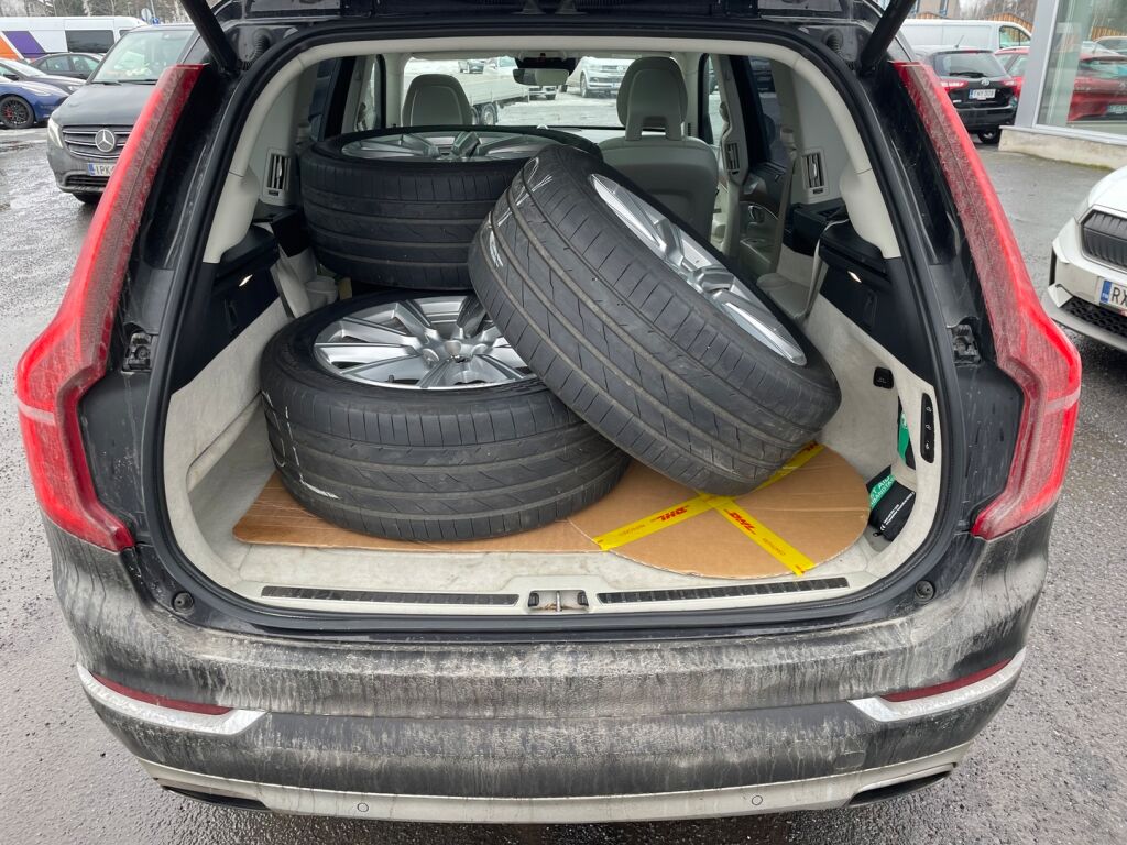 Volvo XC90 2016 Musta