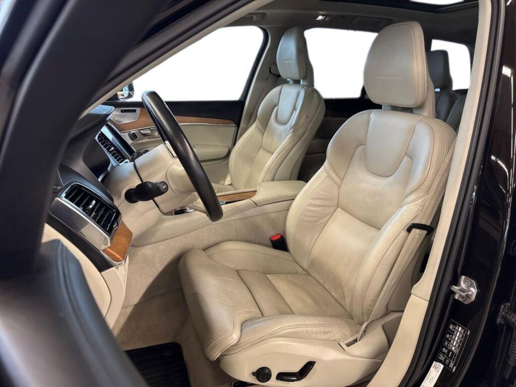 Volvo XC90 2016 Musta