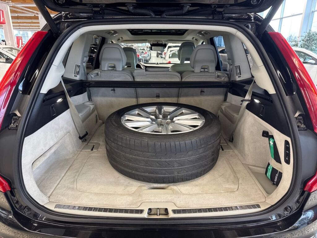 Volvo XC90 2016 Musta