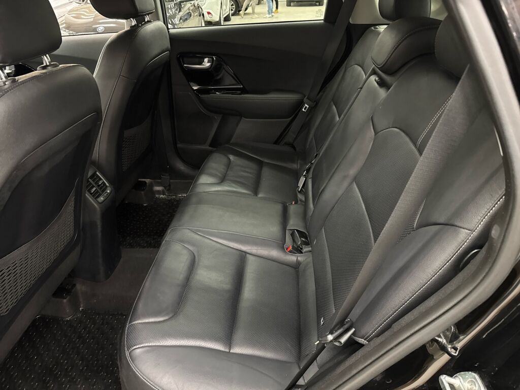 Kia Niro plug-in 2018 Musta