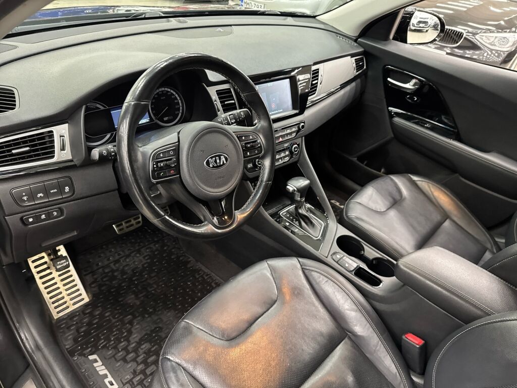 Kia Niro plug-in 2018 Musta