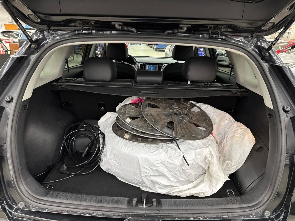 Kia Niro plug-in 2018 Musta