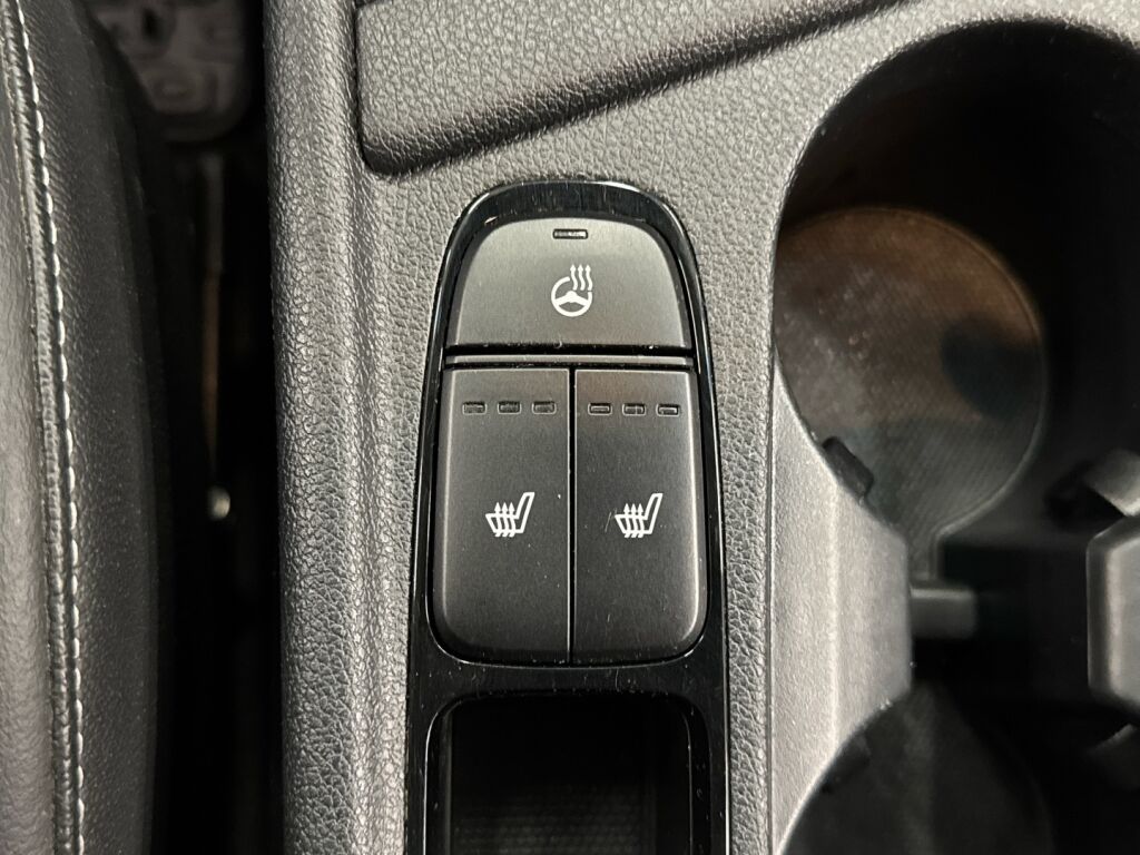 Kia Niro plug-in 2018 Musta