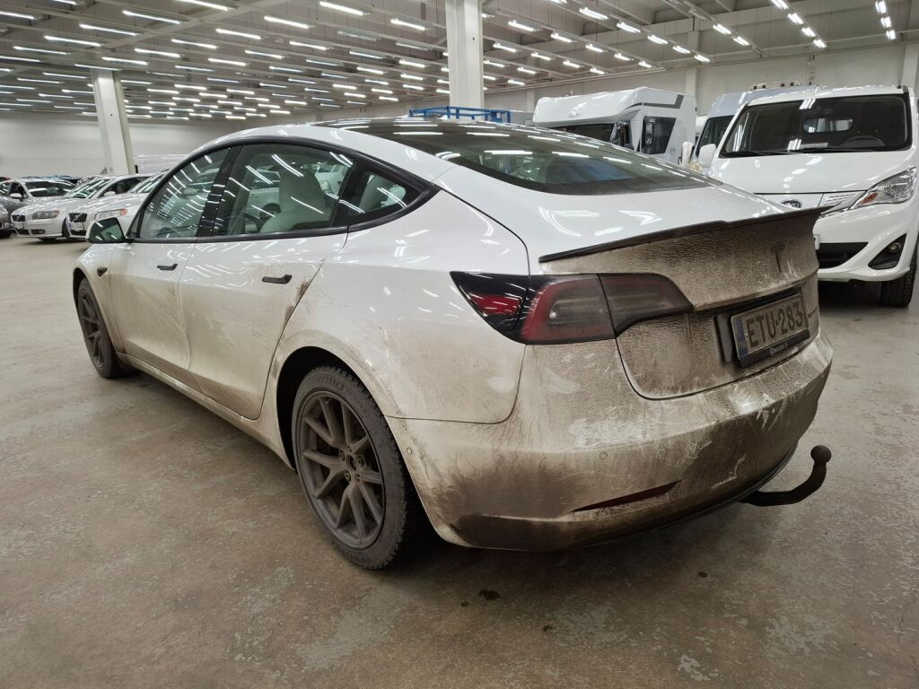Tesla Model 3 2021 Valkoinen