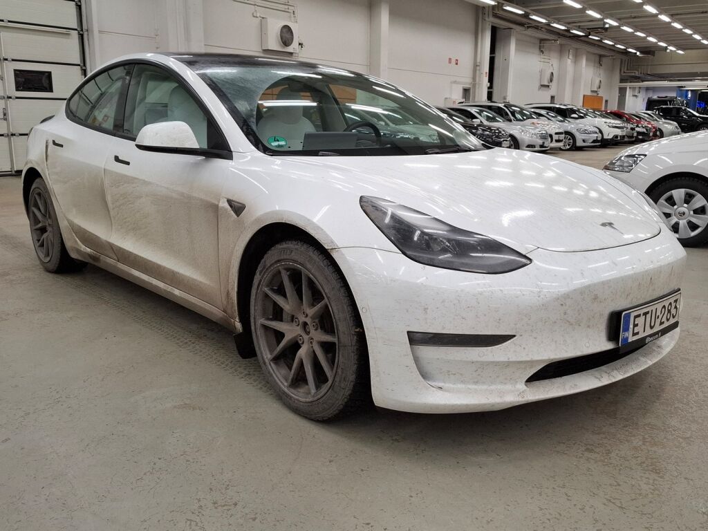 Tesla Model 3 2021 Valkoinen